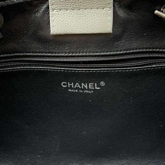 Chanel Large Quilted Shopper Tote Handbag Light Gray - Picture 6 of 12